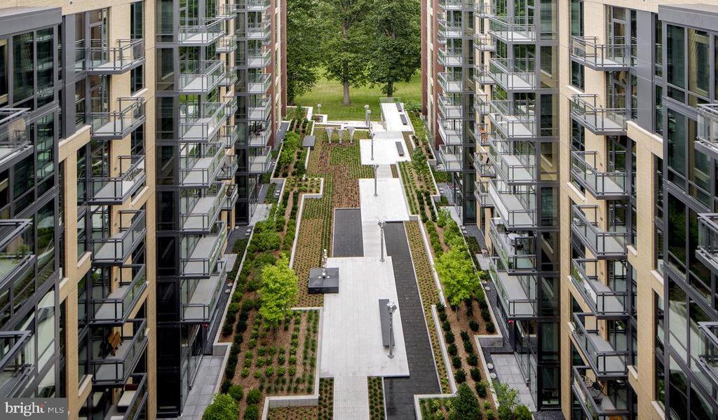 8300 WISCONSIN AVENUE Unit: 401