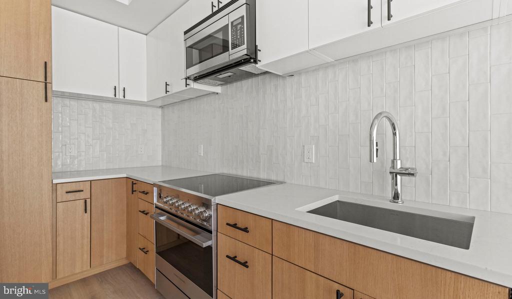 10511 STRATHMORE HALL STREET Unit: 602