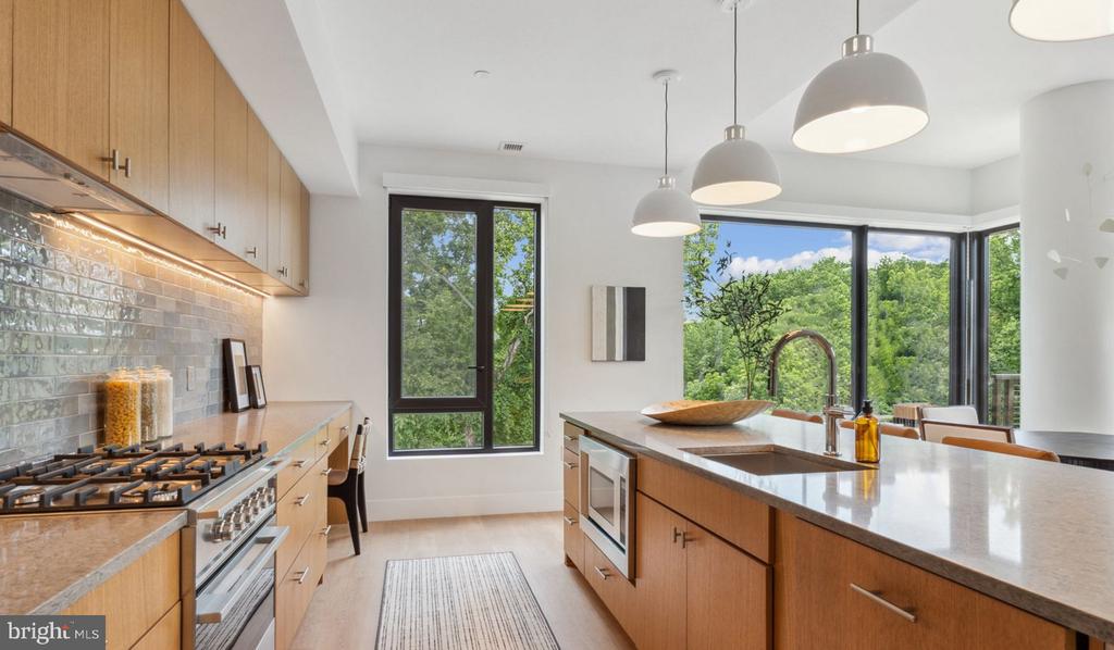 10511 STRATHMORE HALL STREET Unit: 602