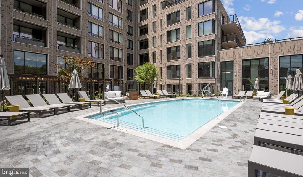 10511 STRATHMORE HALL STREET Unit: 602
