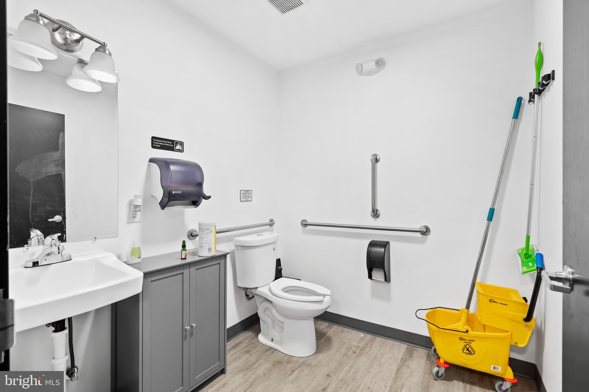 2409-2415 PACIFIC AVENUE