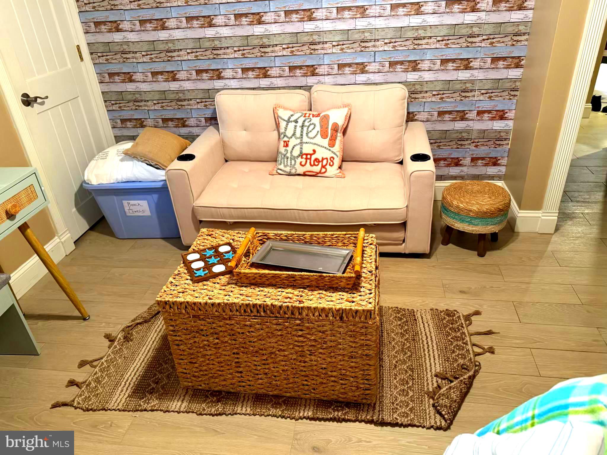 108 N SUFFOLK AVENUE