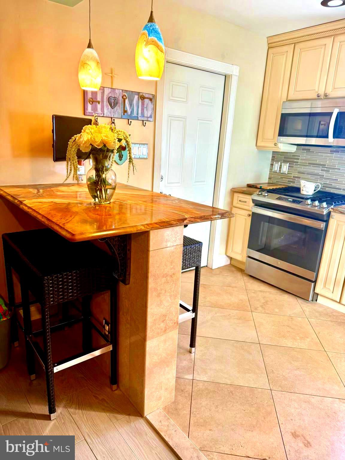 108 N SUFFOLK AVENUE