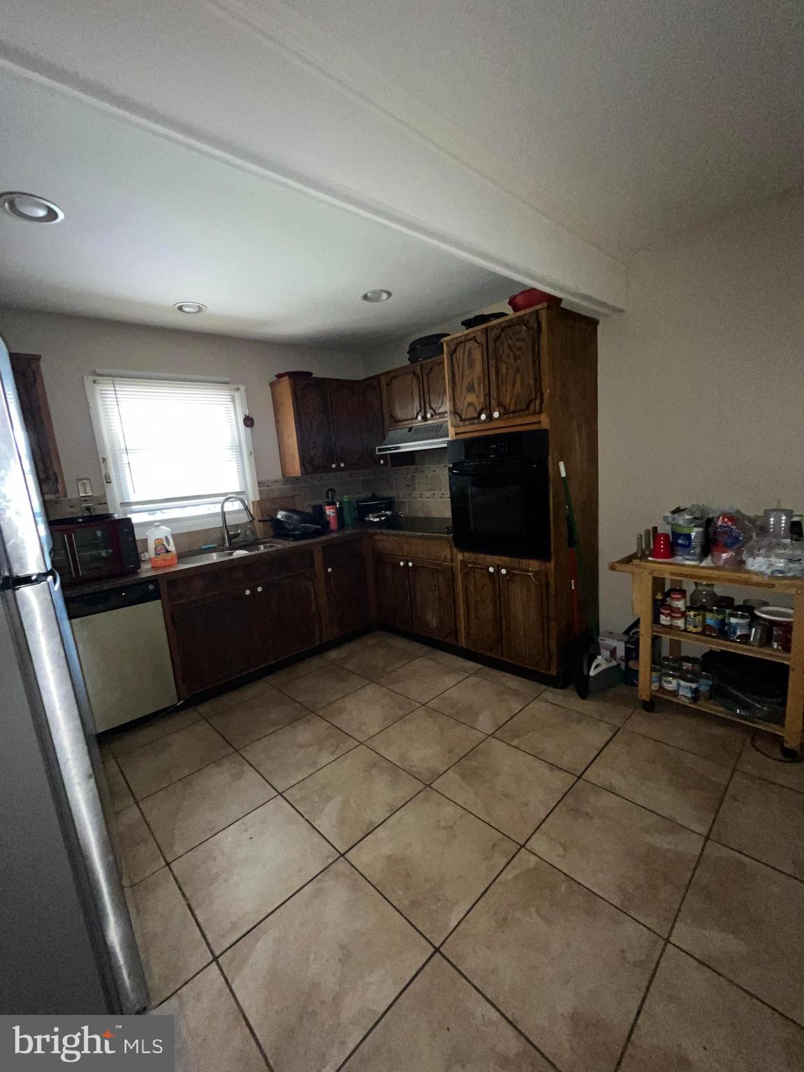 12 E Stokes Rd