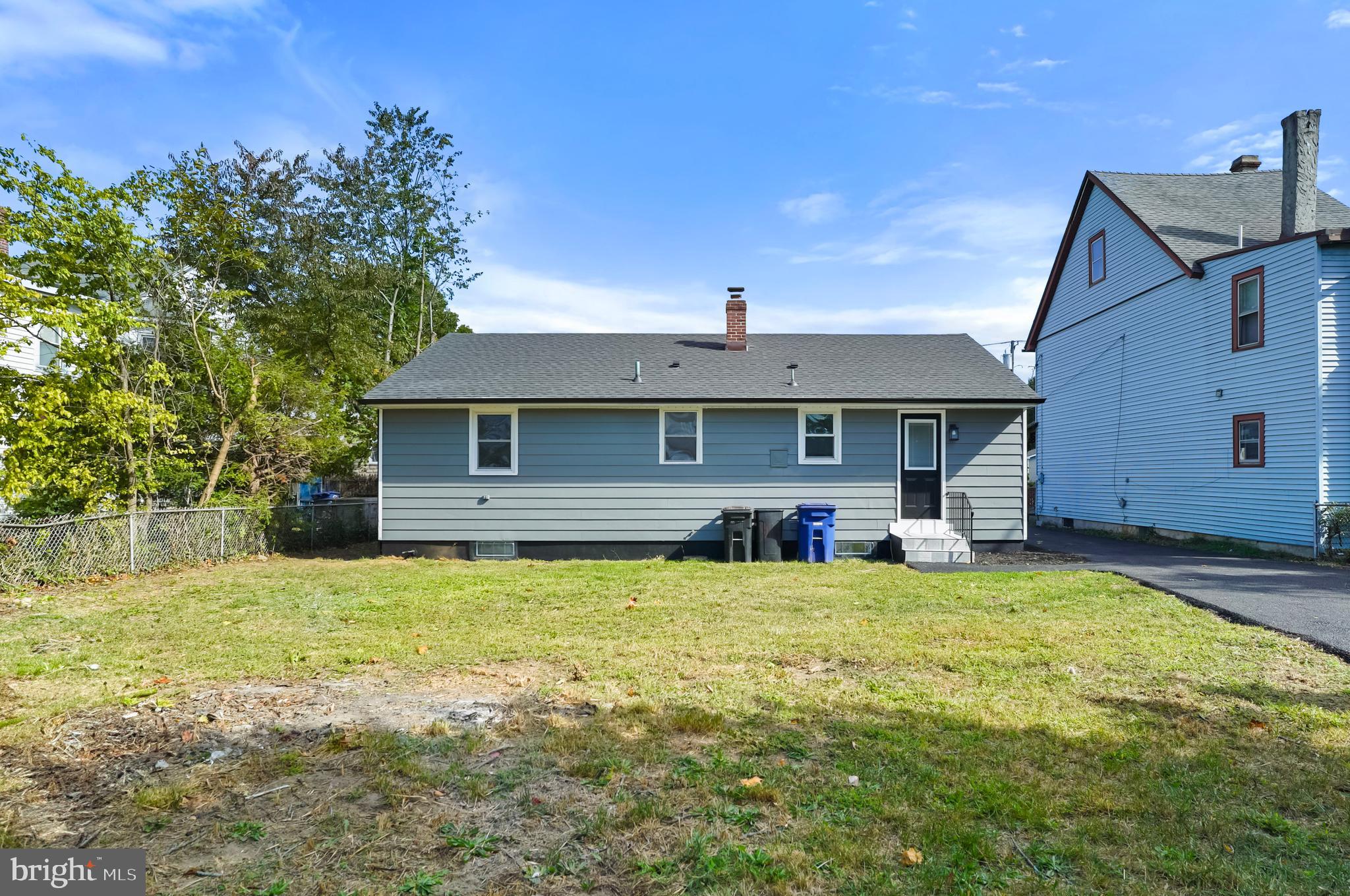 419 Magnolia St