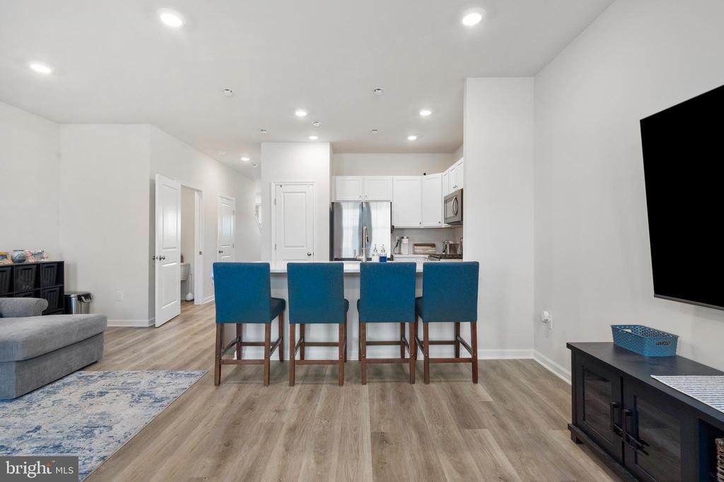 79 Alexander Way