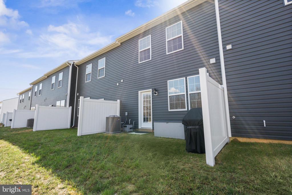 79 Alexander Way