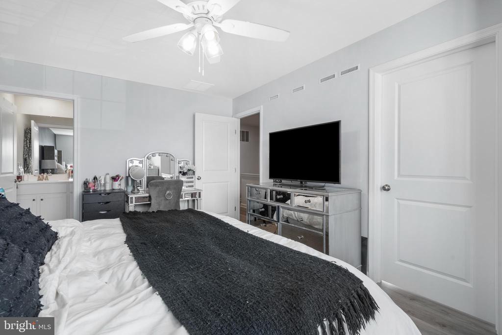 79 Alexander Way