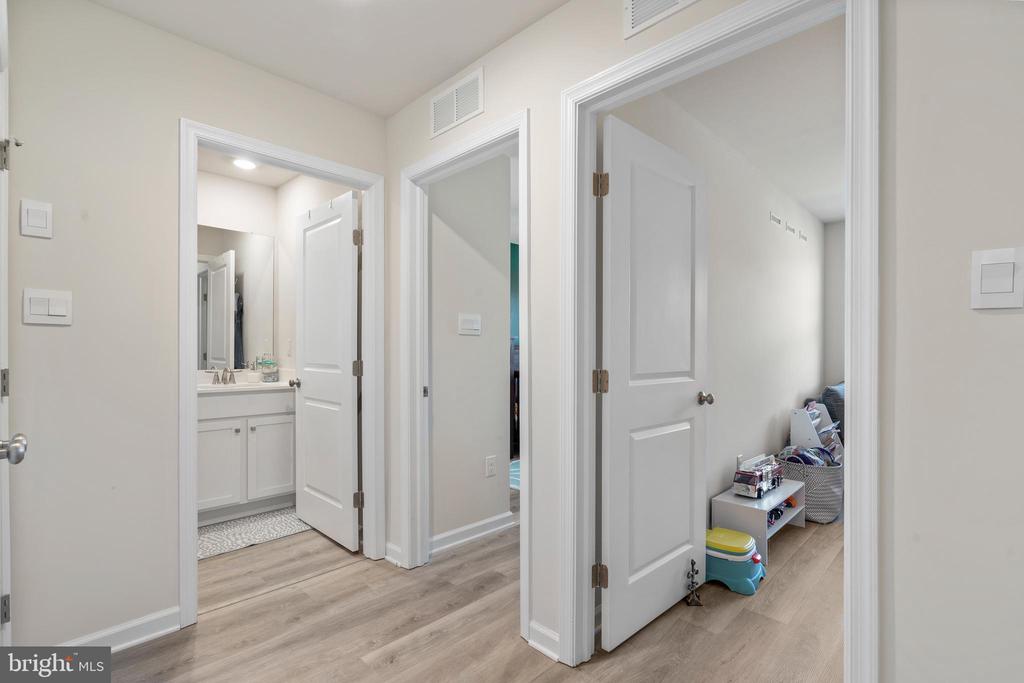 79 Alexander Way