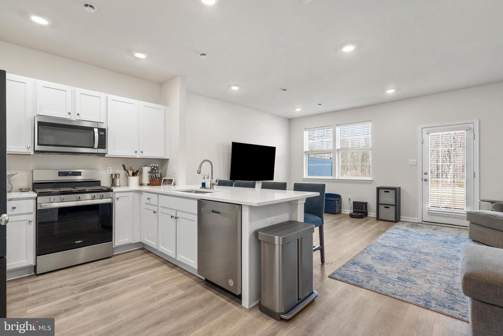 79 Alexander Way