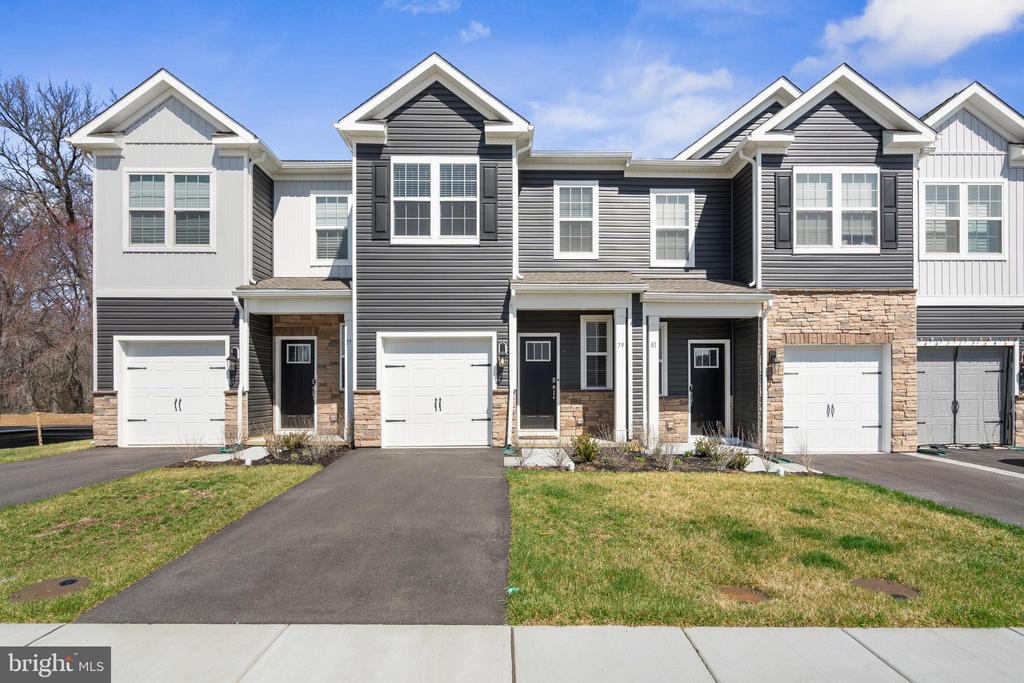 79 Alexander Way