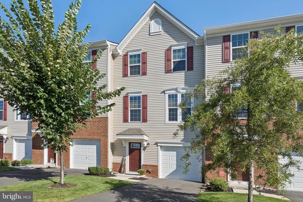 156 HELEN DRIVE