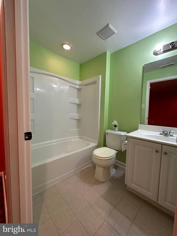 16 PEPPERMINT DRIVE