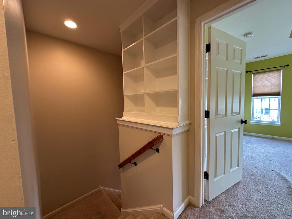 16 PEPPERMINT DRIVE