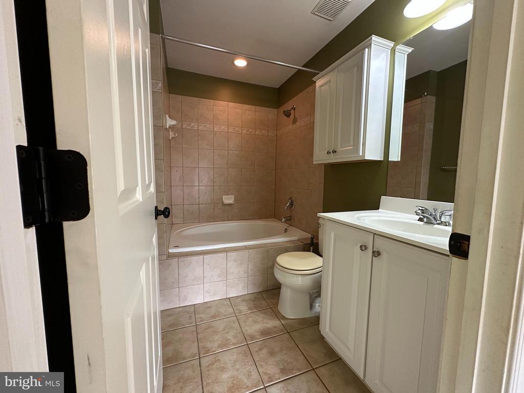 16 PEPPERMINT DRIVE