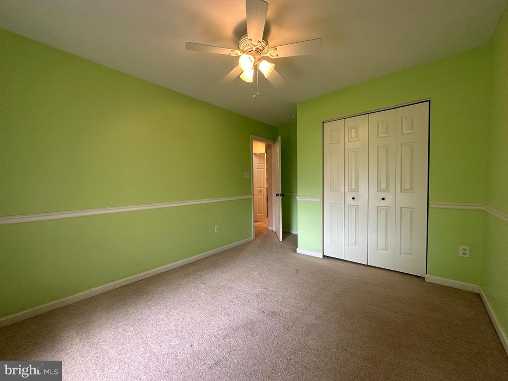 16 PEPPERMINT DRIVE