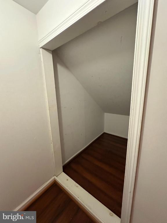 16 PEPPERMINT DRIVE