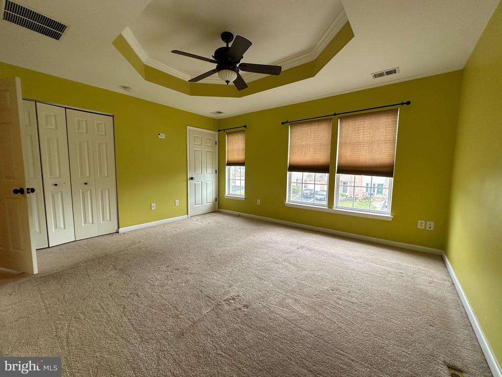 16 PEPPERMINT DRIVE