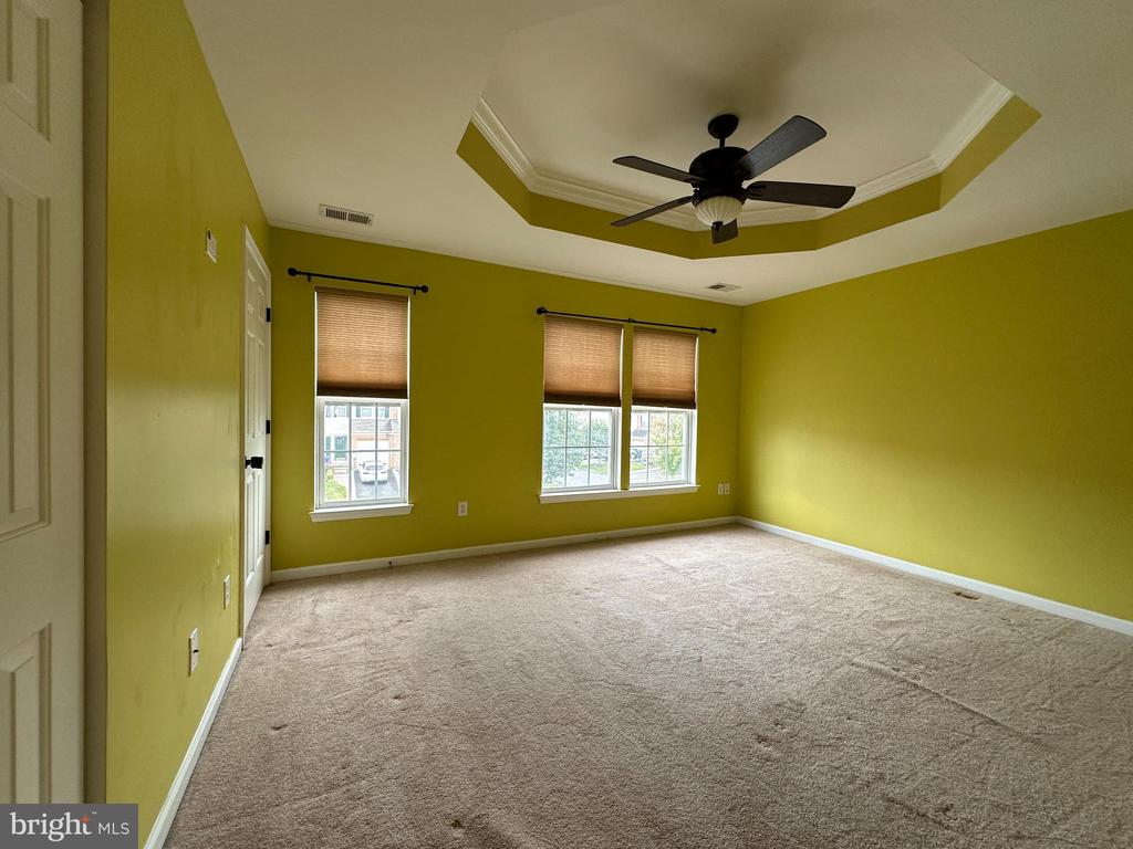 16 PEPPERMINT DRIVE