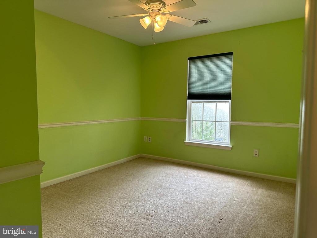 16 PEPPERMINT DRIVE
