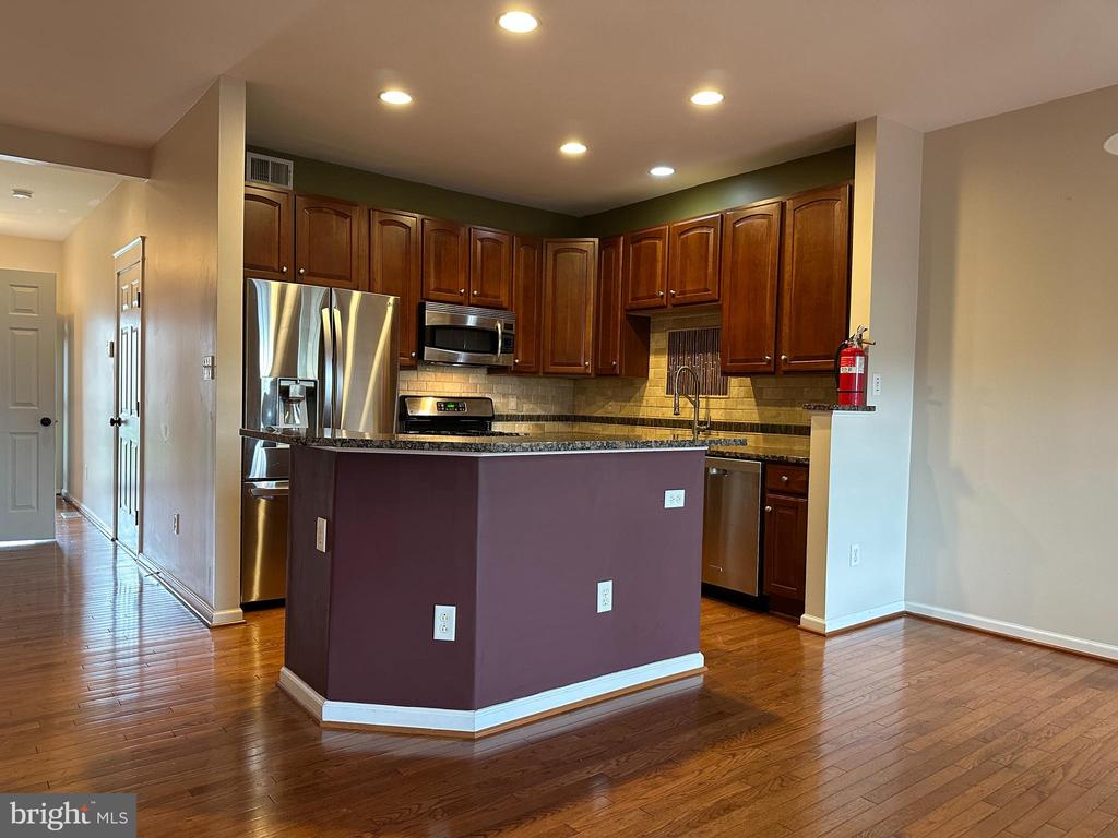 16 PEPPERMINT DRIVE
