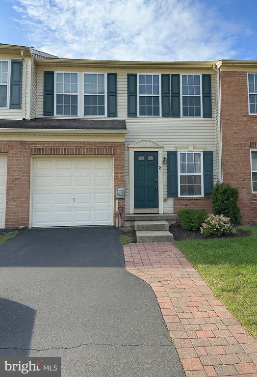 16 PEPPERMINT DRIVE