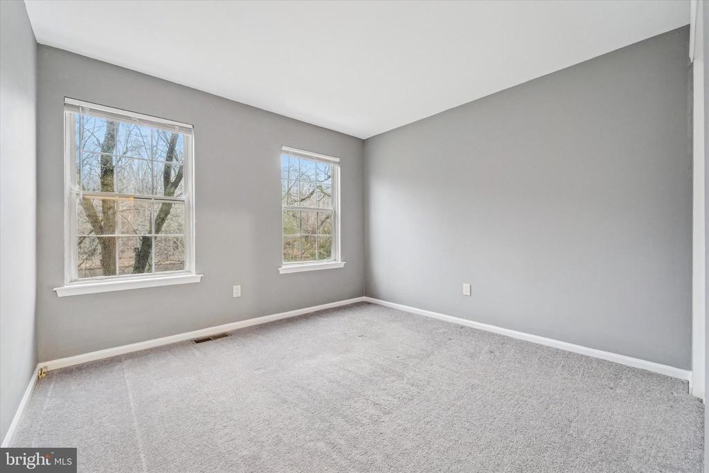 606 OSWEGO COURT