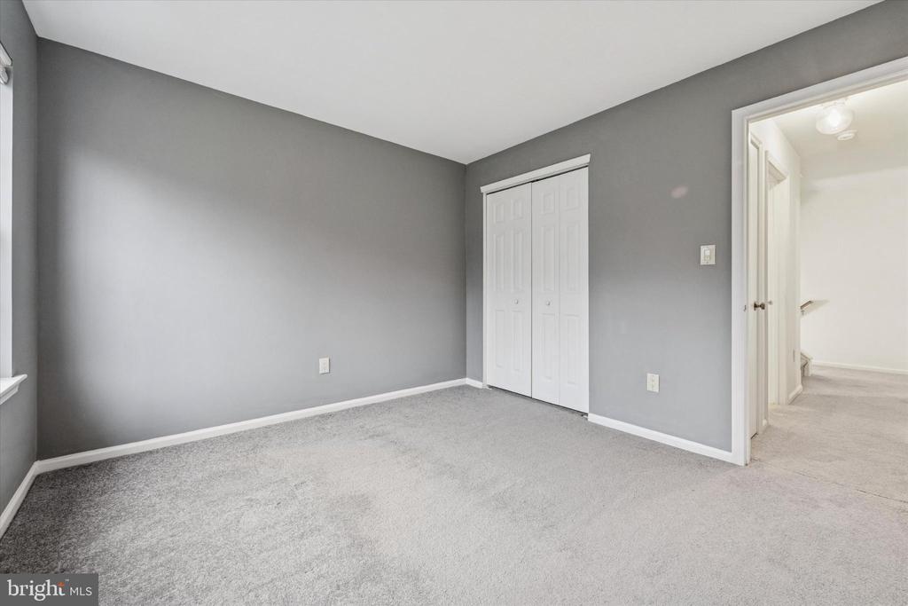 606 OSWEGO COURT