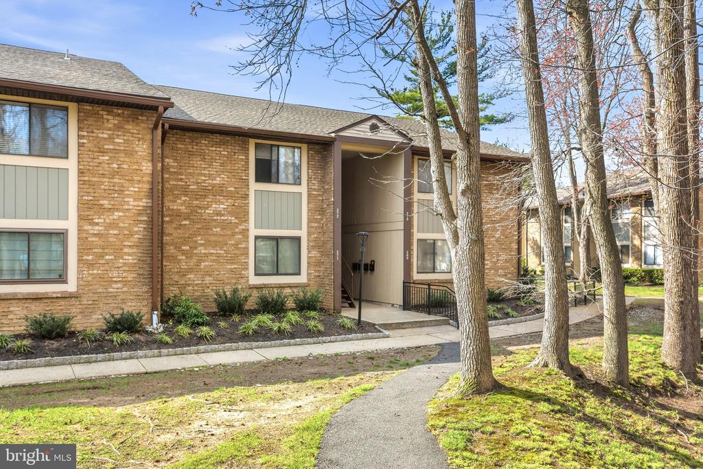 115 E KINGS HIGHWAY #271
