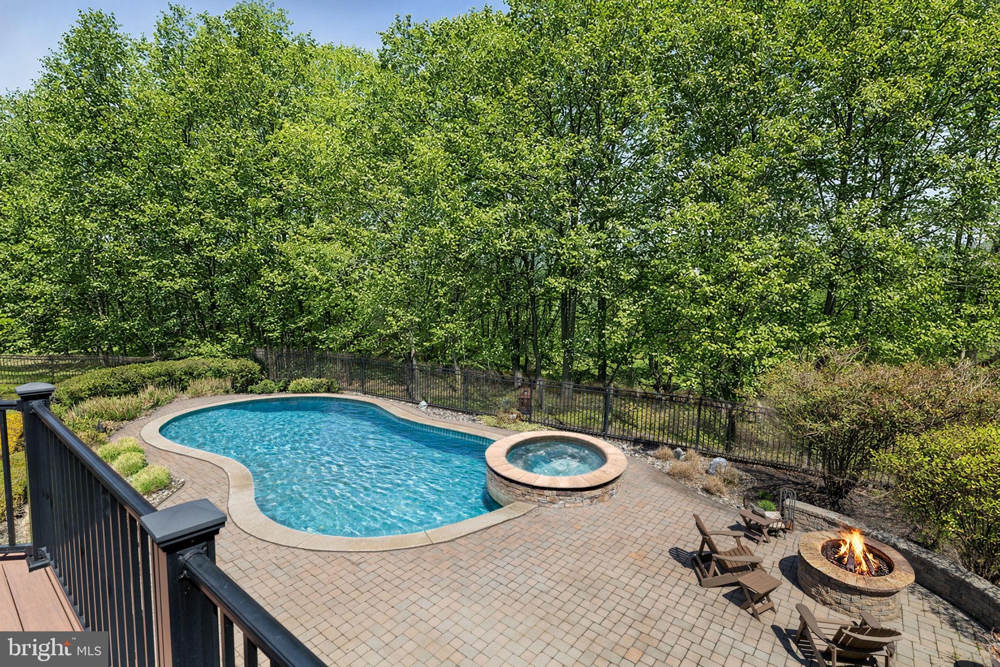 112 HILLSIDE LANE