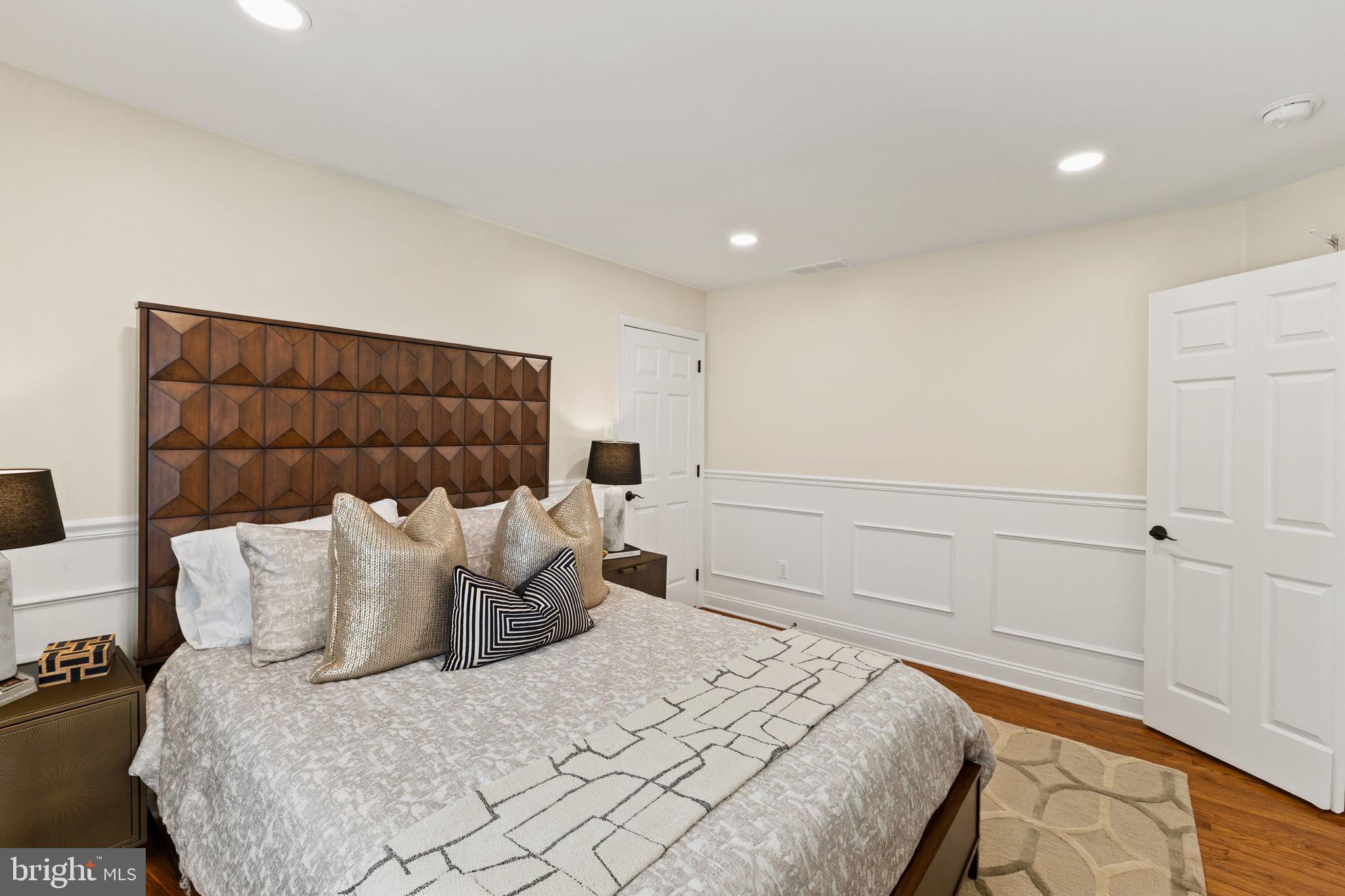 112 HILLSIDE LANE