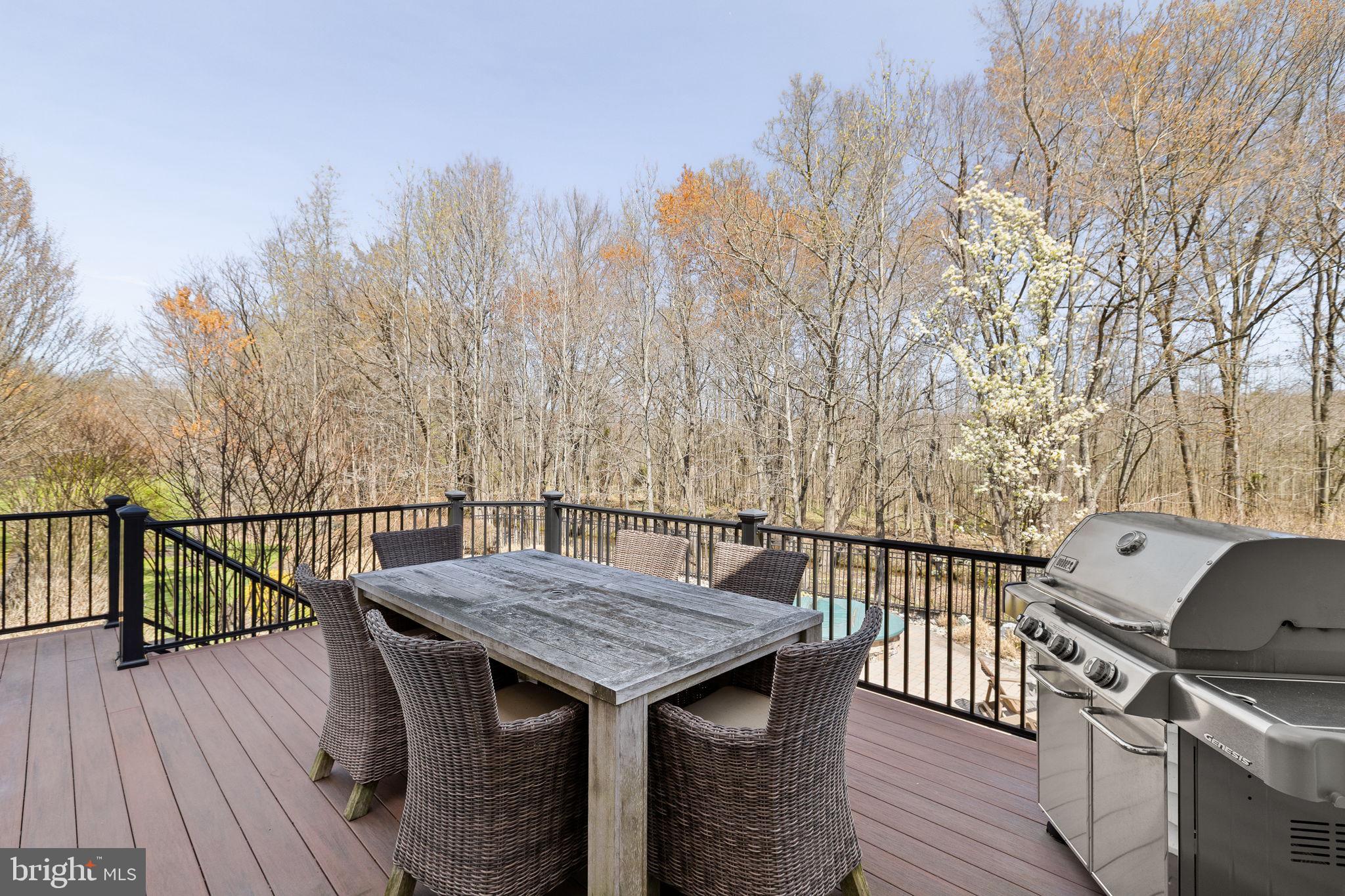 112 HILLSIDE LANE