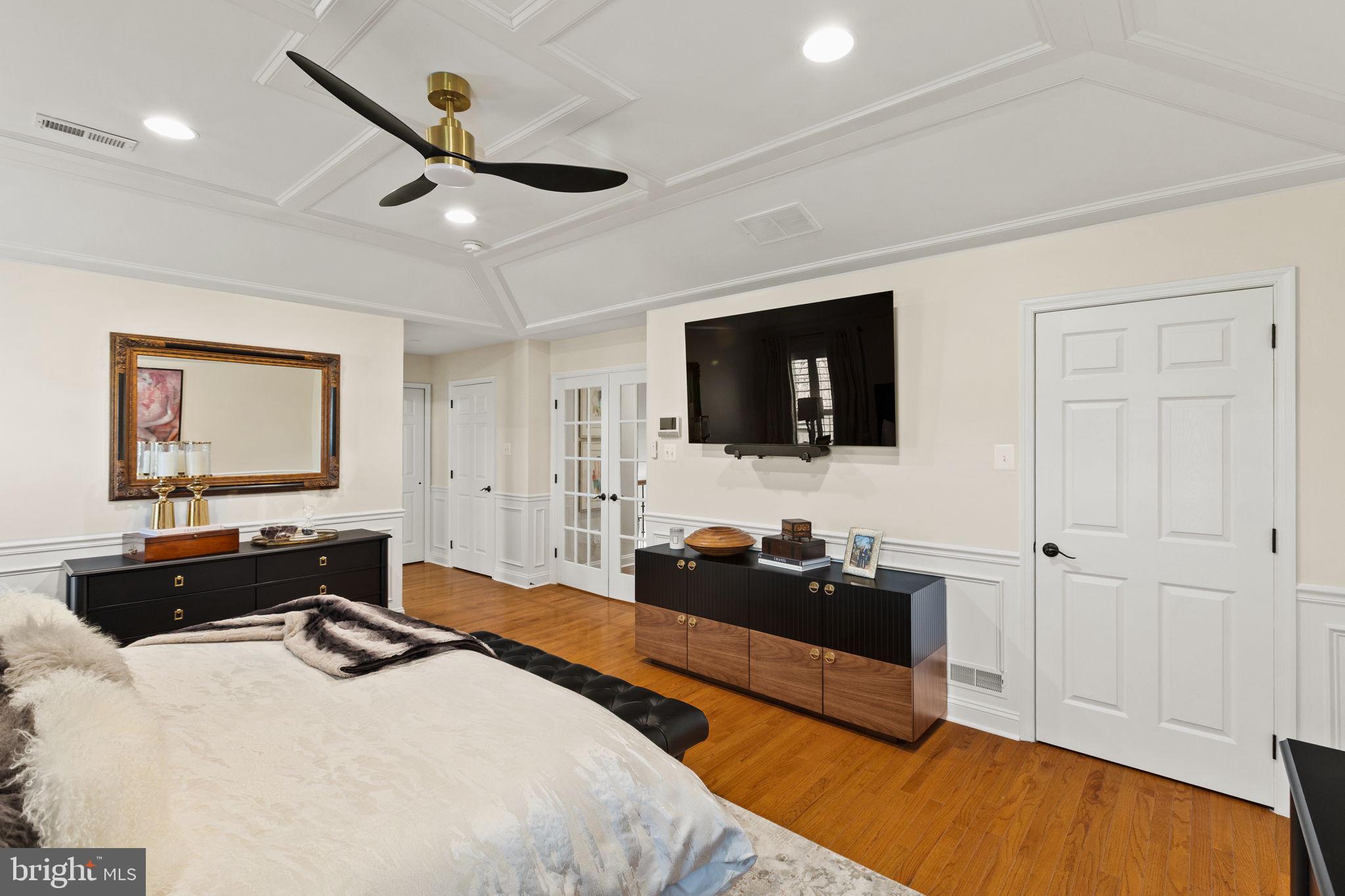 112 HILLSIDE LANE