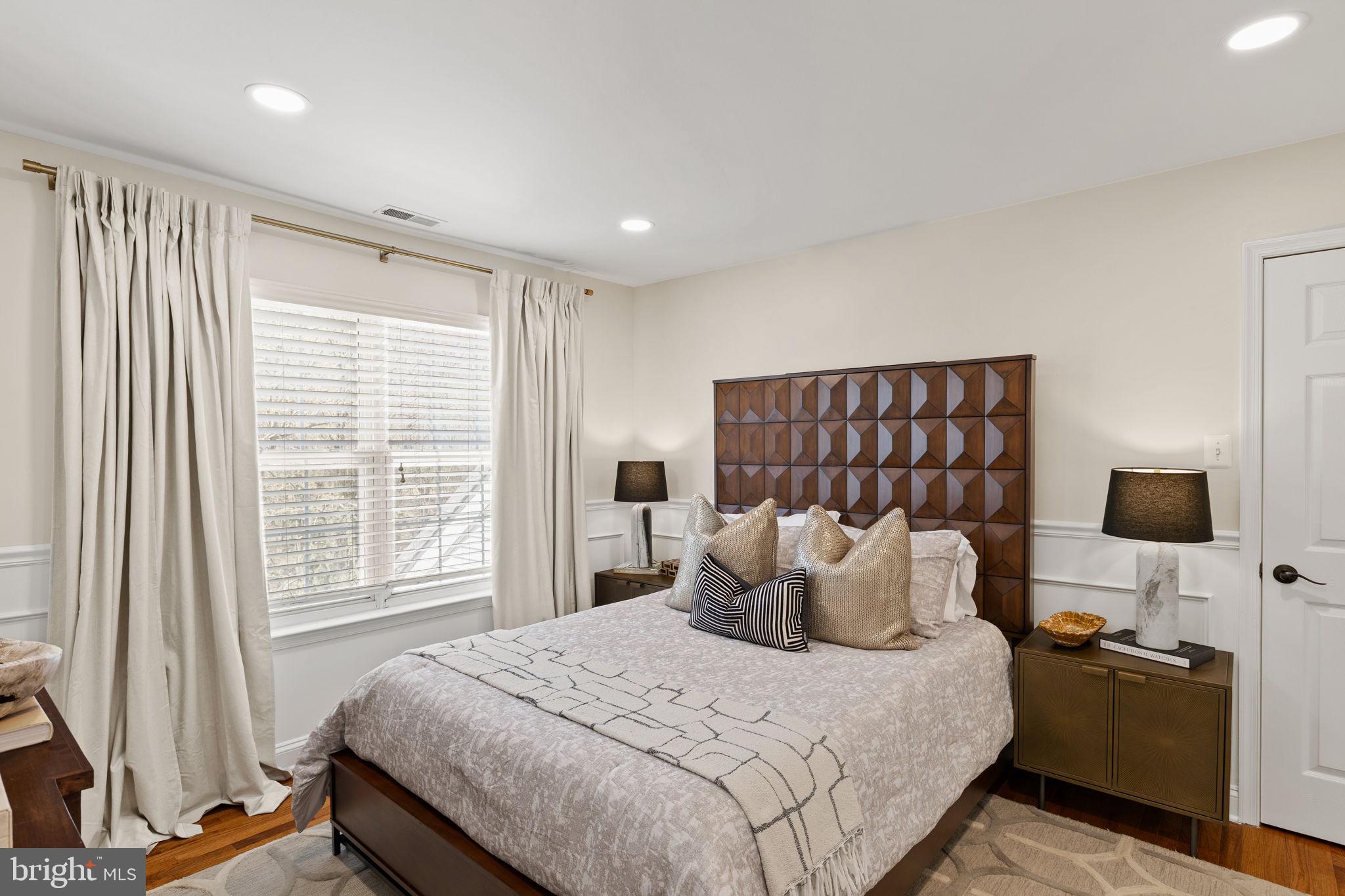 112 HILLSIDE LANE