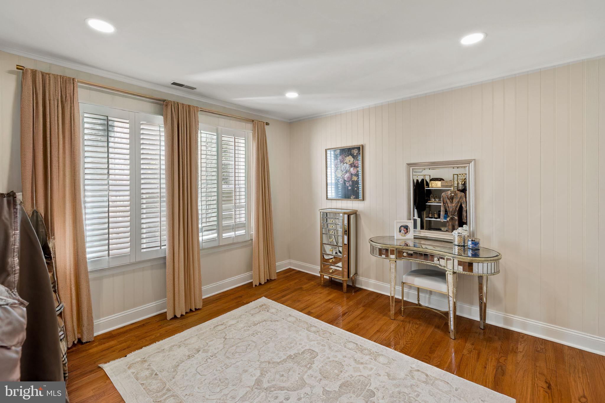 112 HILLSIDE LANE
