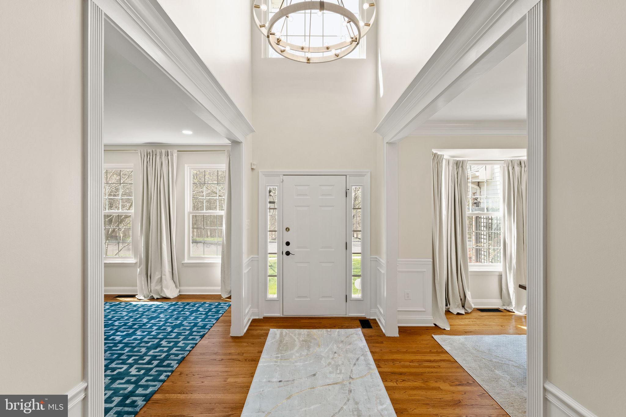 112 HILLSIDE LANE