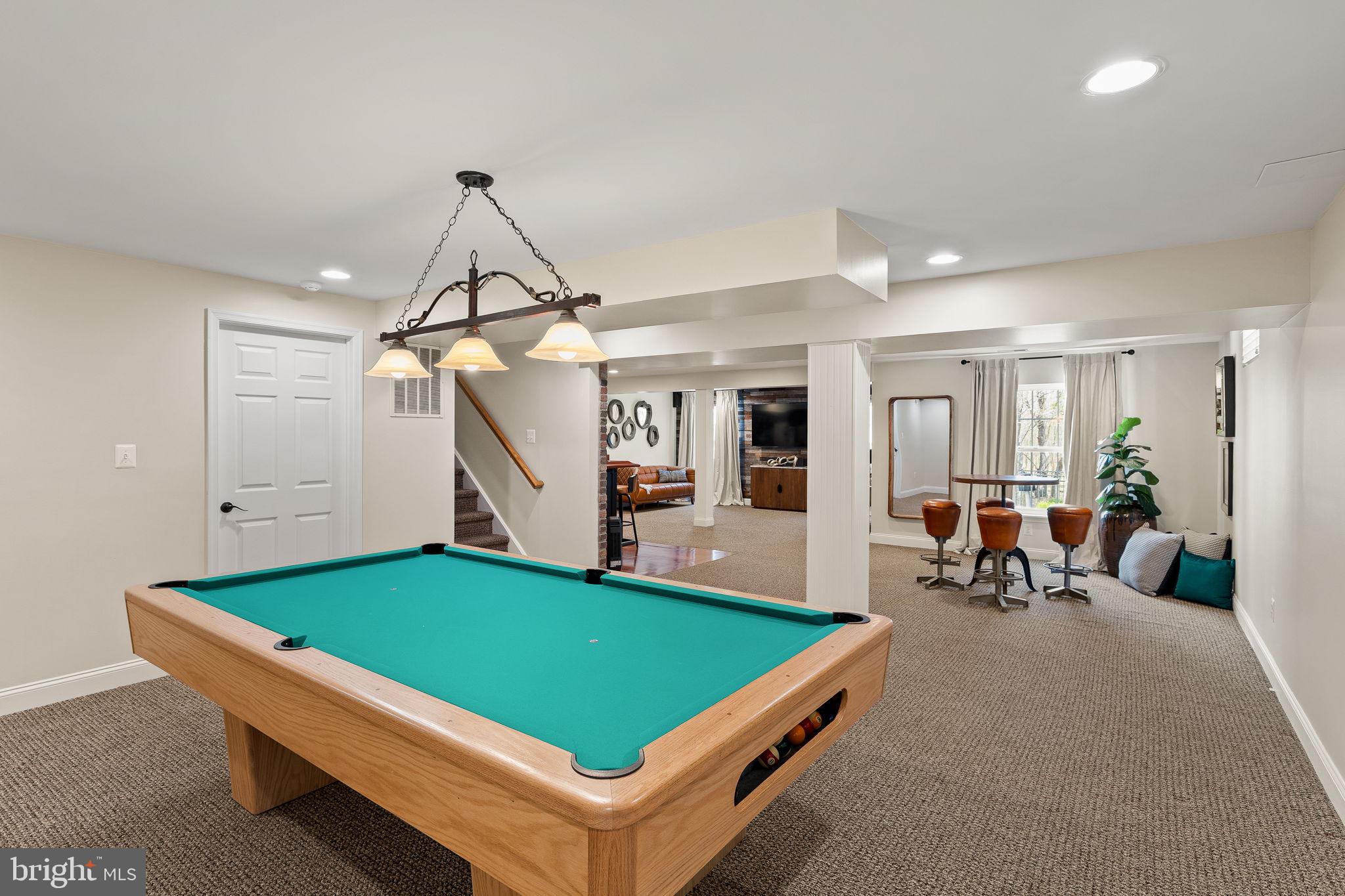 112 HILLSIDE LANE
