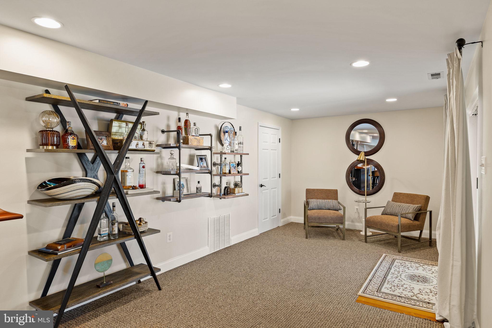 112 HILLSIDE LANE
