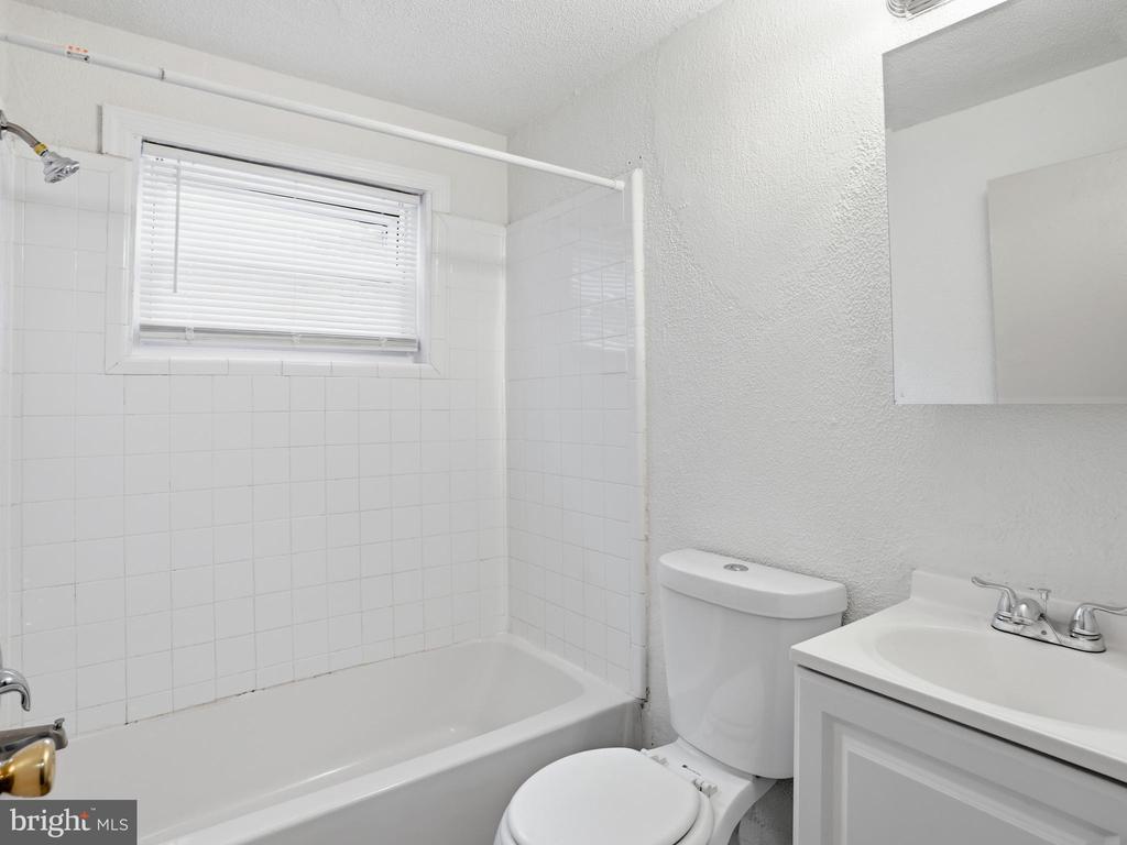 101 E CAMDEN AVENUE Unit: 16