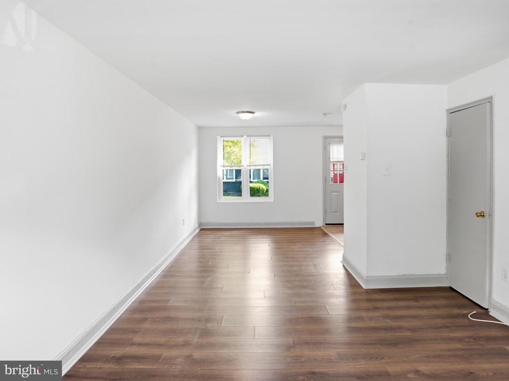 101 E CAMDEN AVENUE Unit: 16