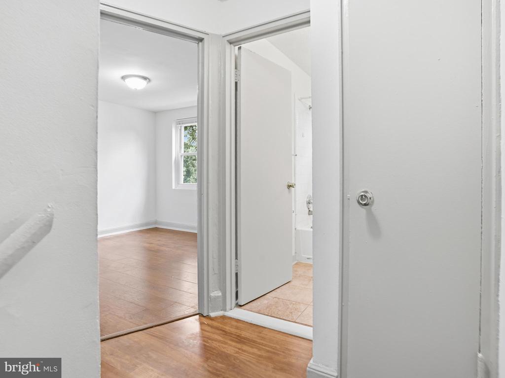 101 E CAMDEN AVENUE Unit: 16