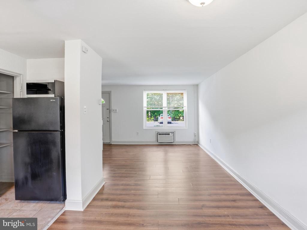 101 E CAMDEN AVENUE Unit: 16