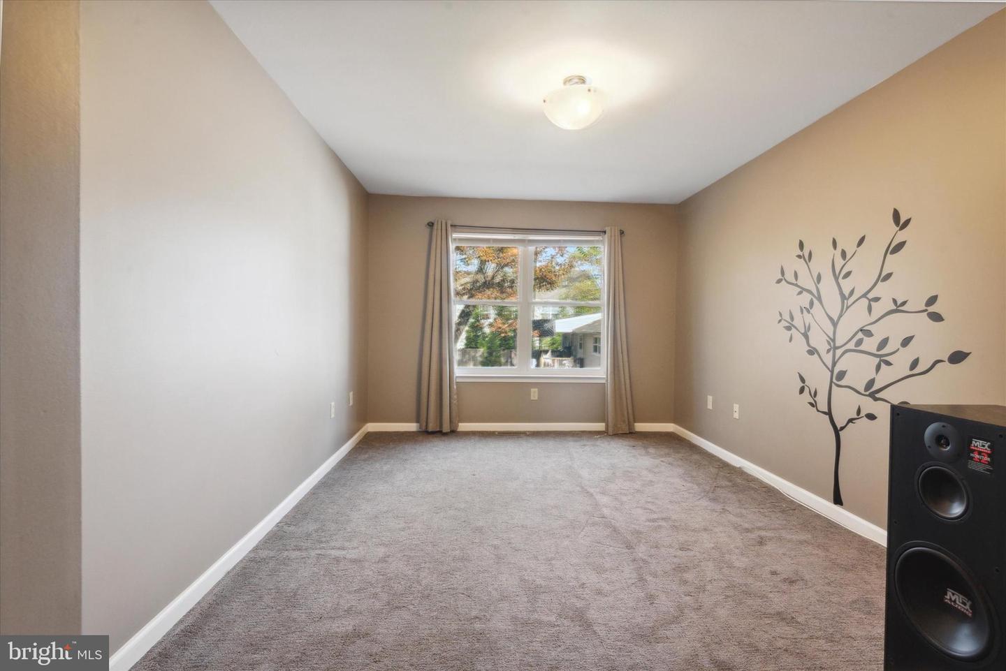 1608 Lake Ave