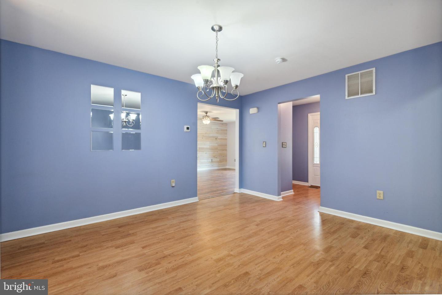1608 Lake Ave