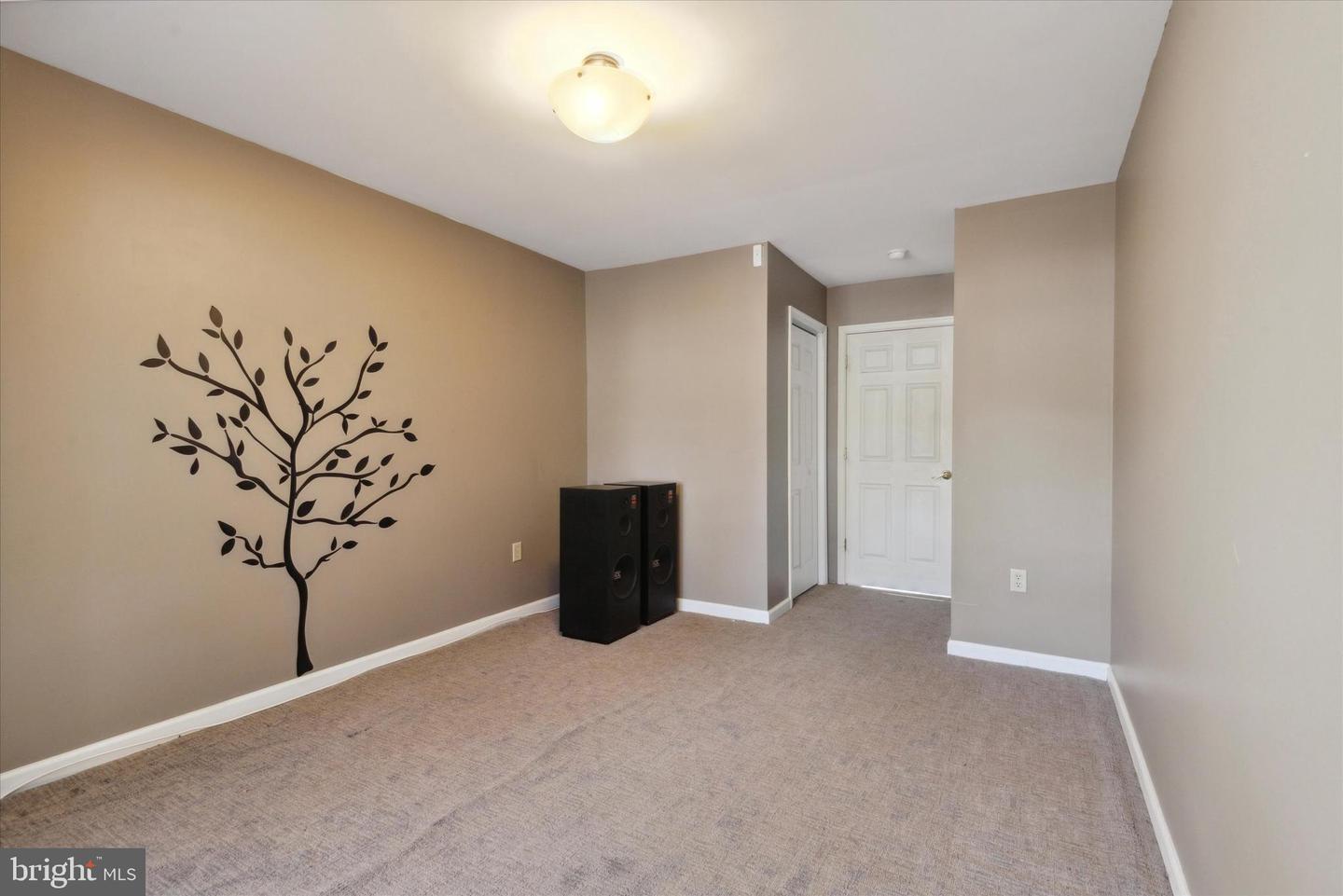 1608 Lake Ave