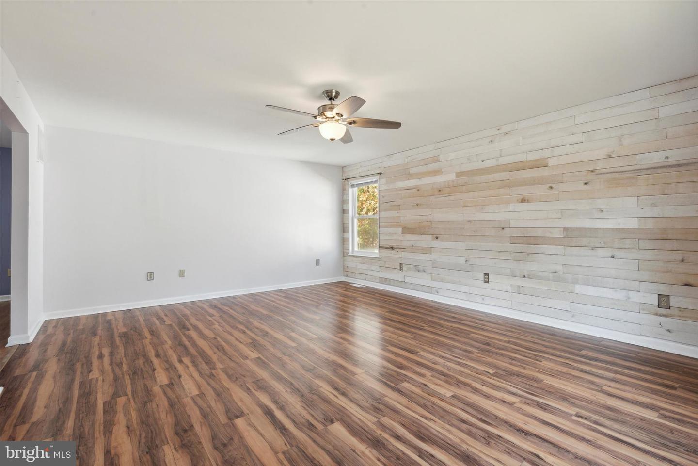 1608 Lake Ave