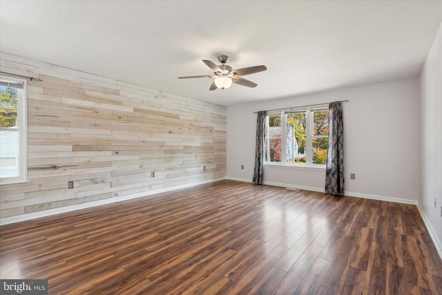 1608 Lake Ave