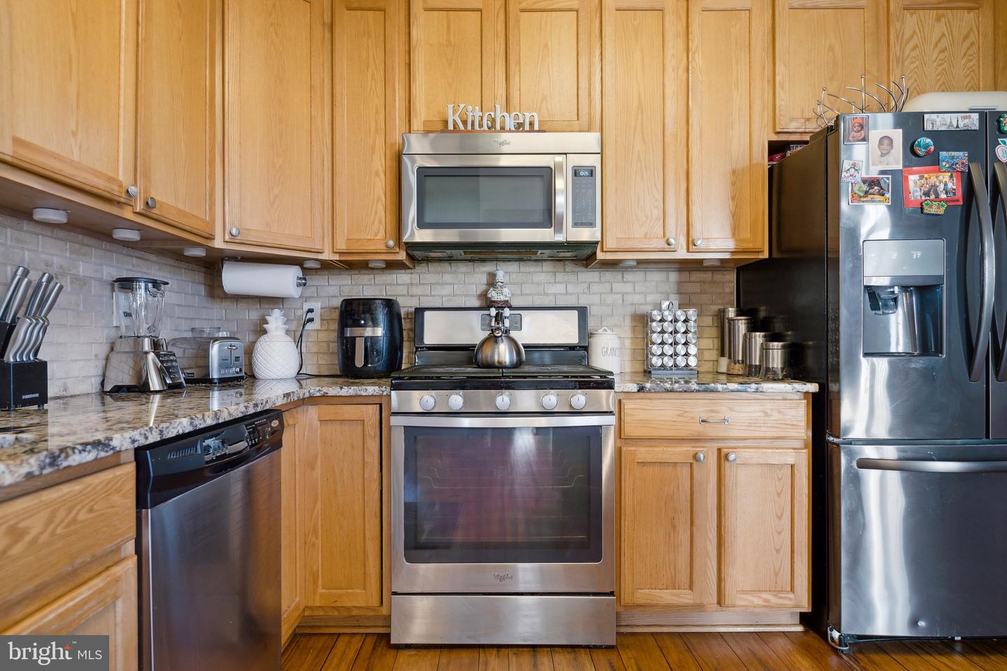 75 Colts Neck Dr