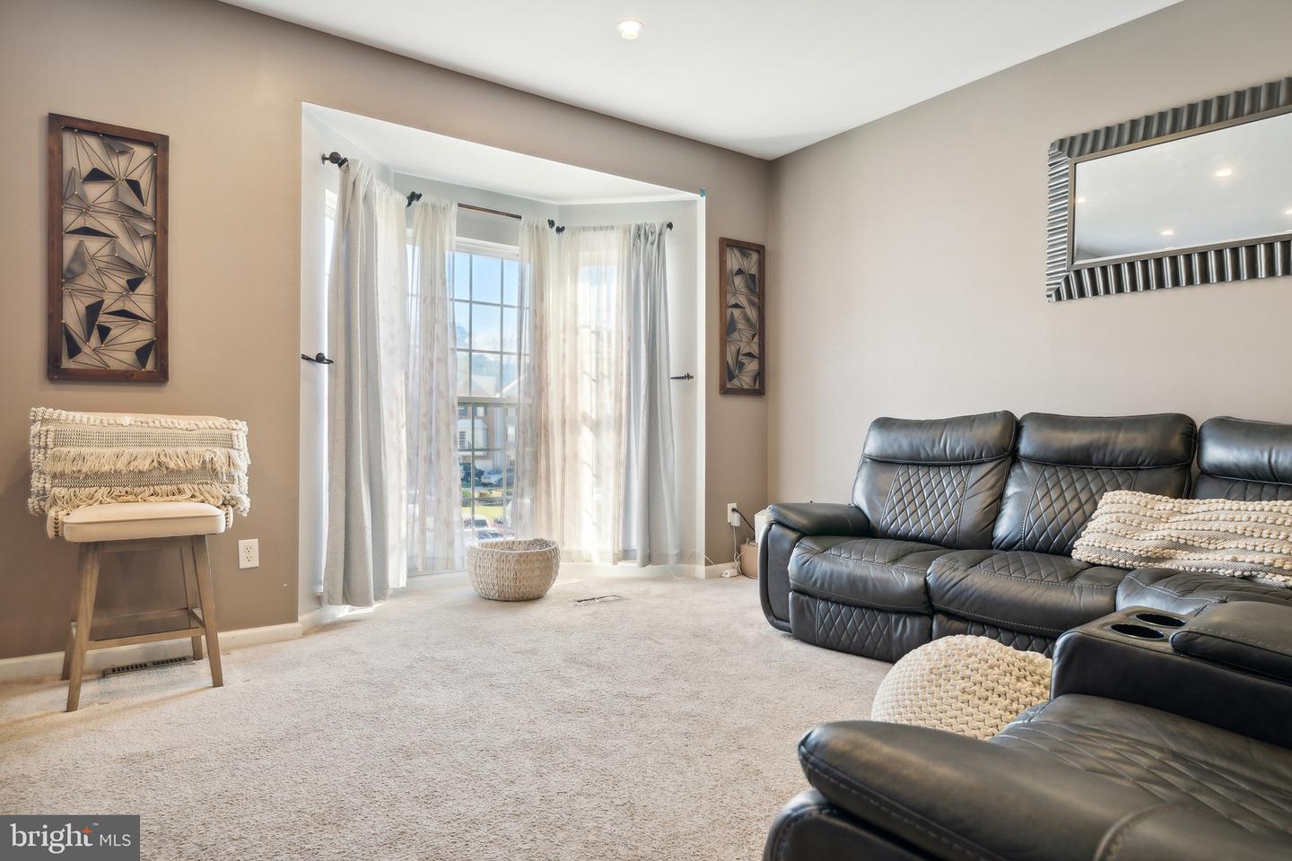 75 Colts Neck Dr
