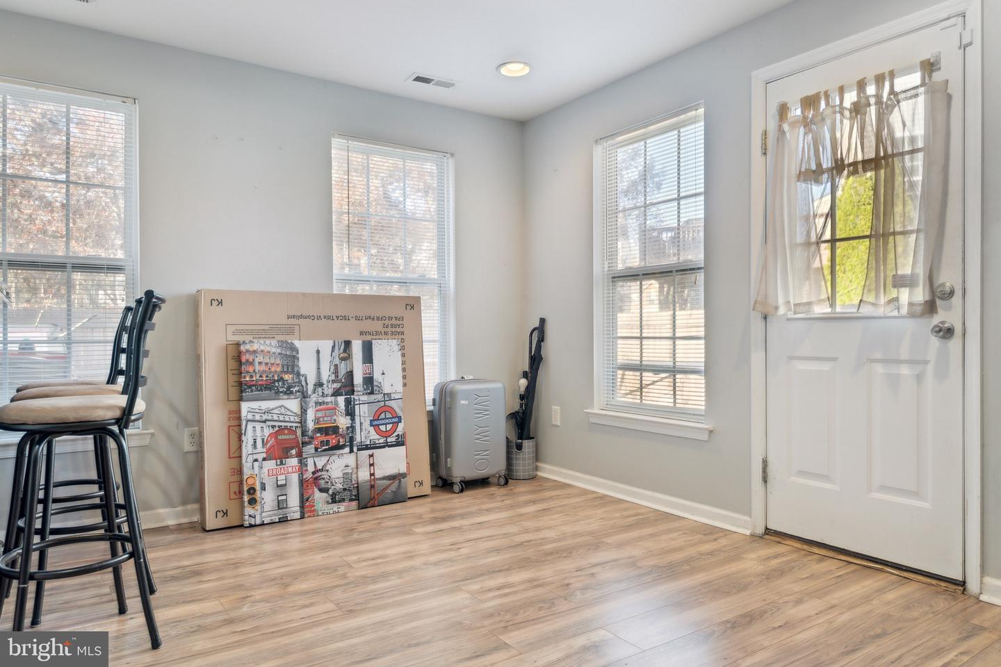 75 Colts Neck Dr